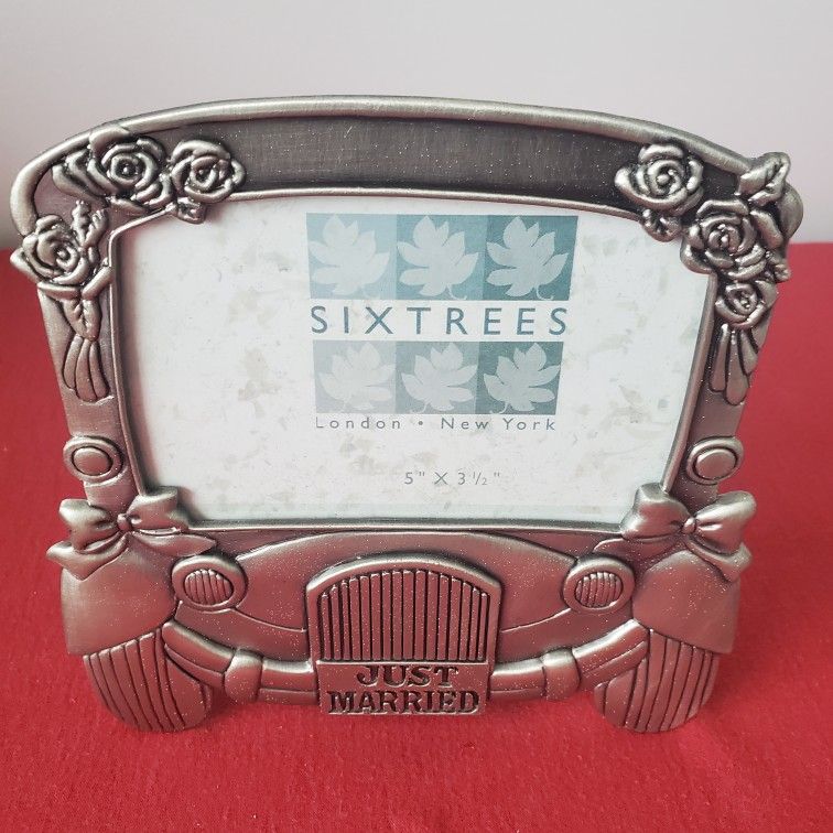 SixTrees Pewter 'Just Married' Car Photo Frame
