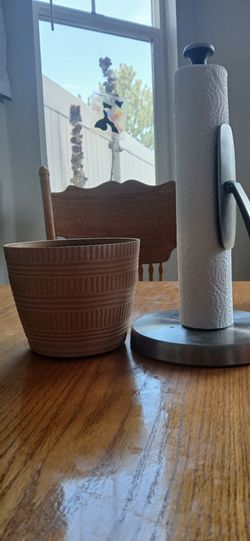 Plastic pot