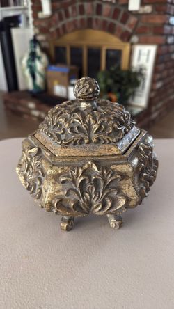 Resin jewelry box