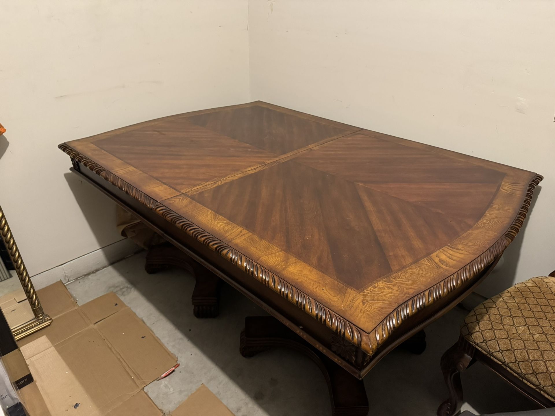 Dining Table & Chair Set