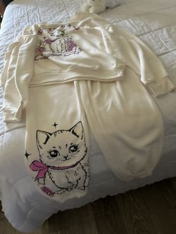 New White Pants And Shirt