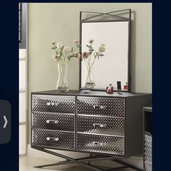 Diamond Plate Dresser