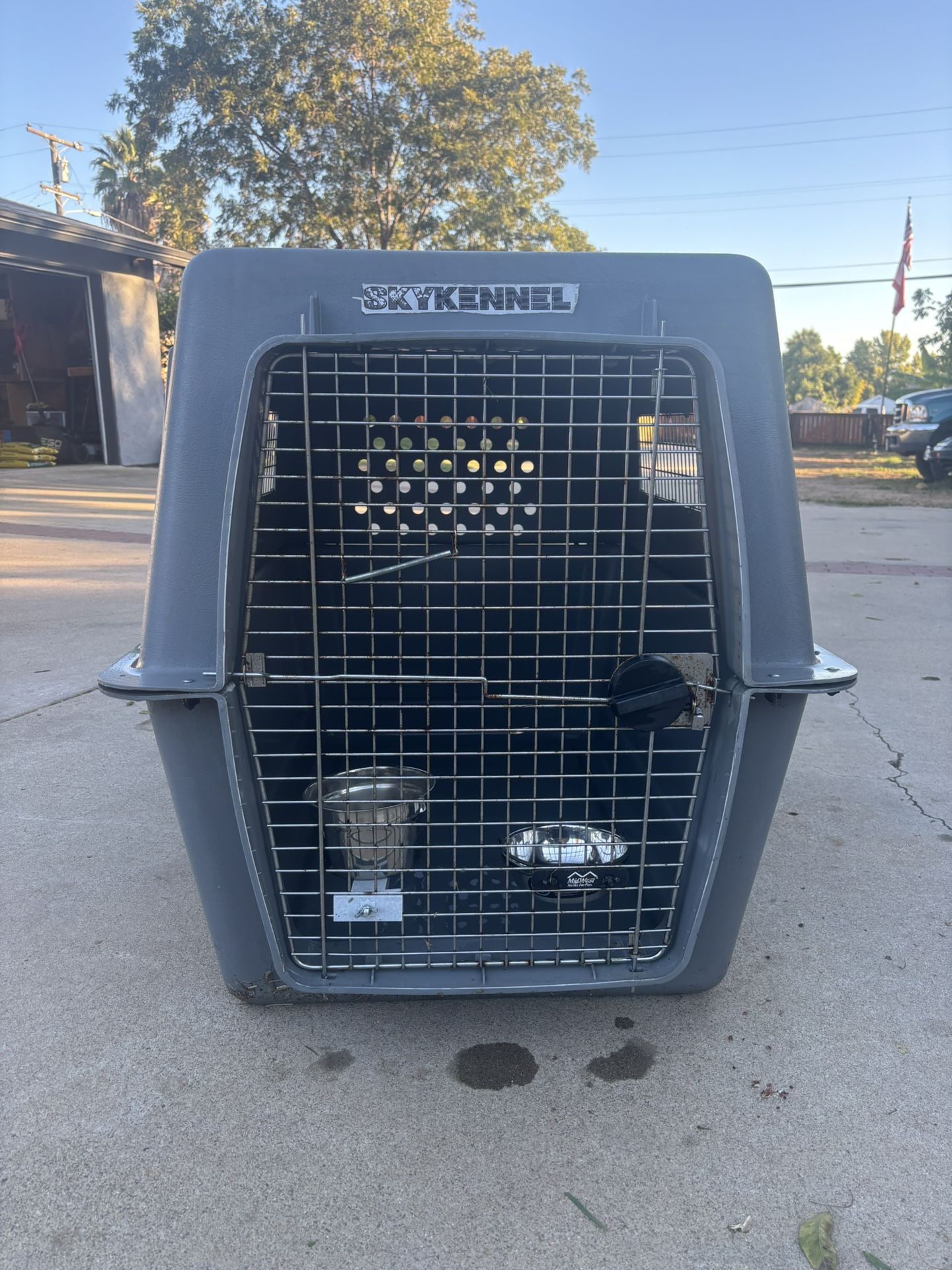 XL Dog Kennel