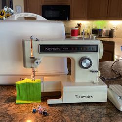 Sewing Machine . Includes Carrying Case