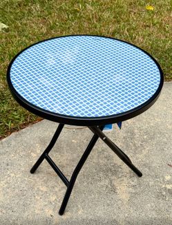 Set of round tampered glass patio foldable accent tables