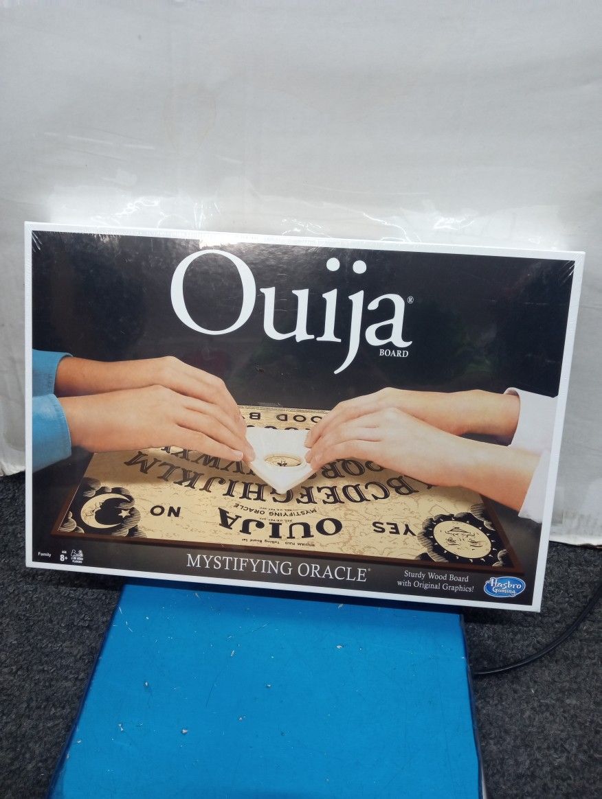 Ouija mystifying Oracle board game Hasbro 15x10x2