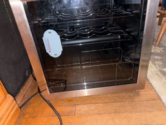 Insignia mini refrigerator
