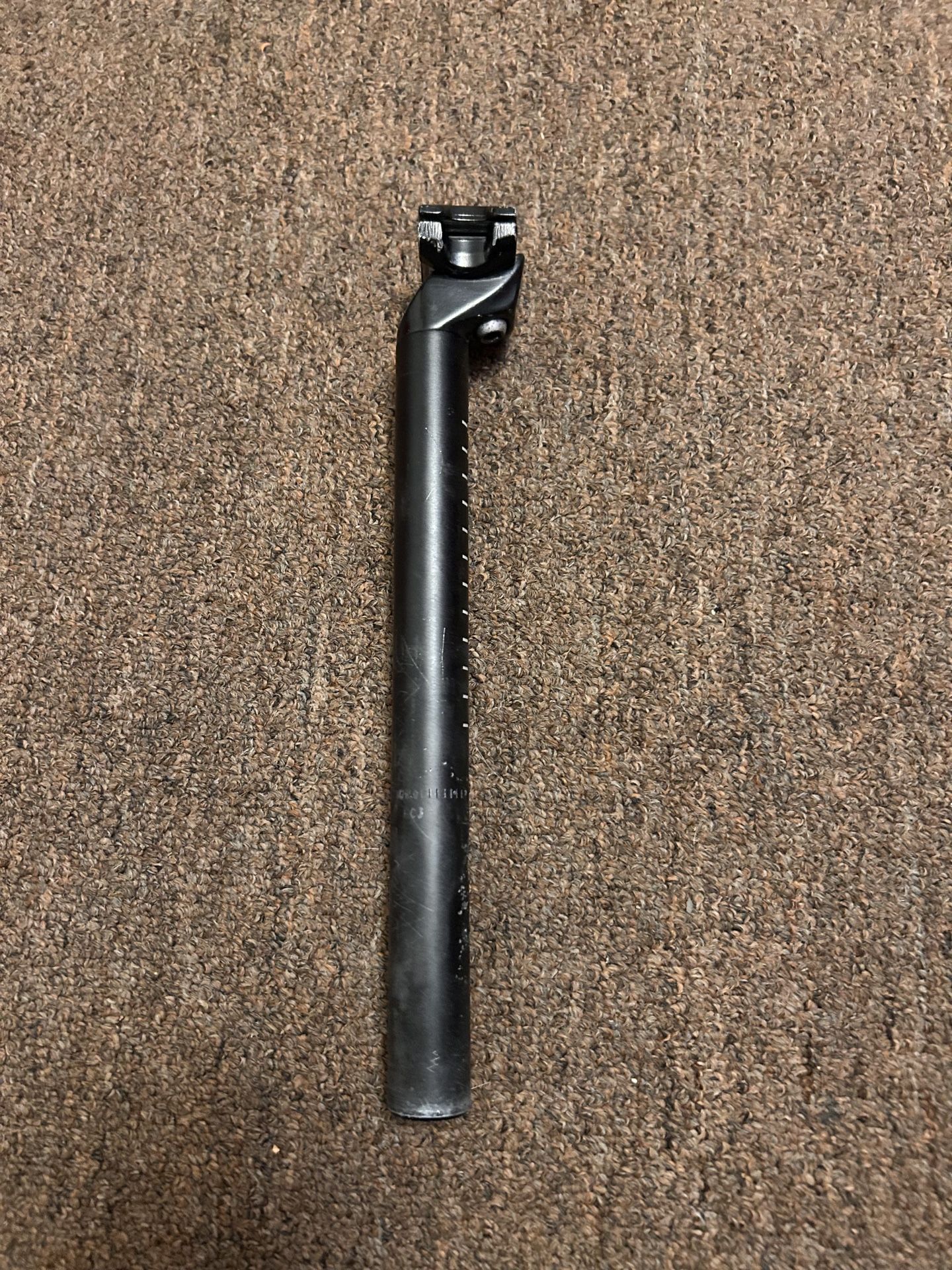Black seat post 27.2 