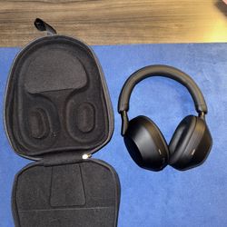 Sony WH-1000XM5 Headphones
