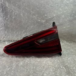 2018-2023 ALFA ROMEO STELVIO REAR RIGHT PASSENGER SIDE INNER TAIL LIGHT LED OEM
