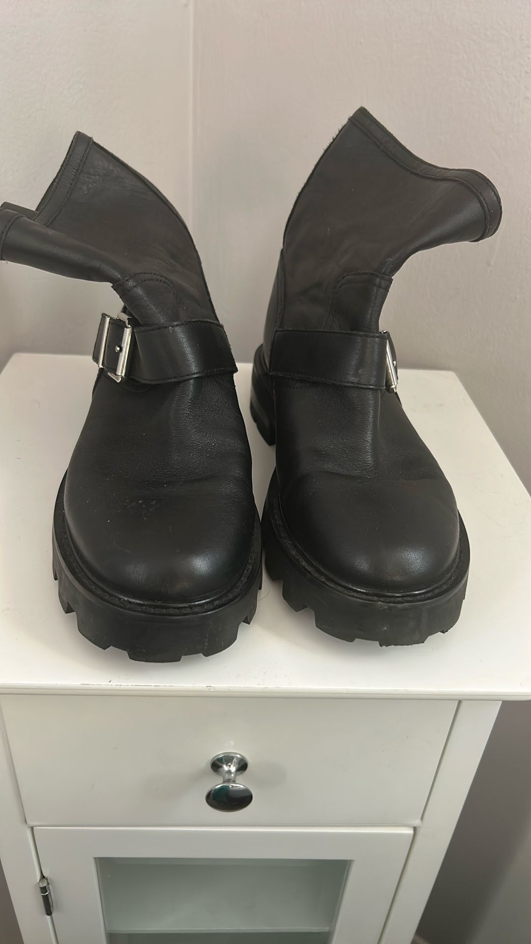 Black Leather Banana Republic Boots