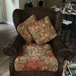 Beautiful Wing Bk Wicker Chair  With Rust & Greens & Golds  Excellent Condition Pd Over 2000$  asking  575$ Pk Up Everett Mall Way 