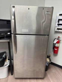 Frigidaire Stainless Steel Top-Freezer Refrigerator