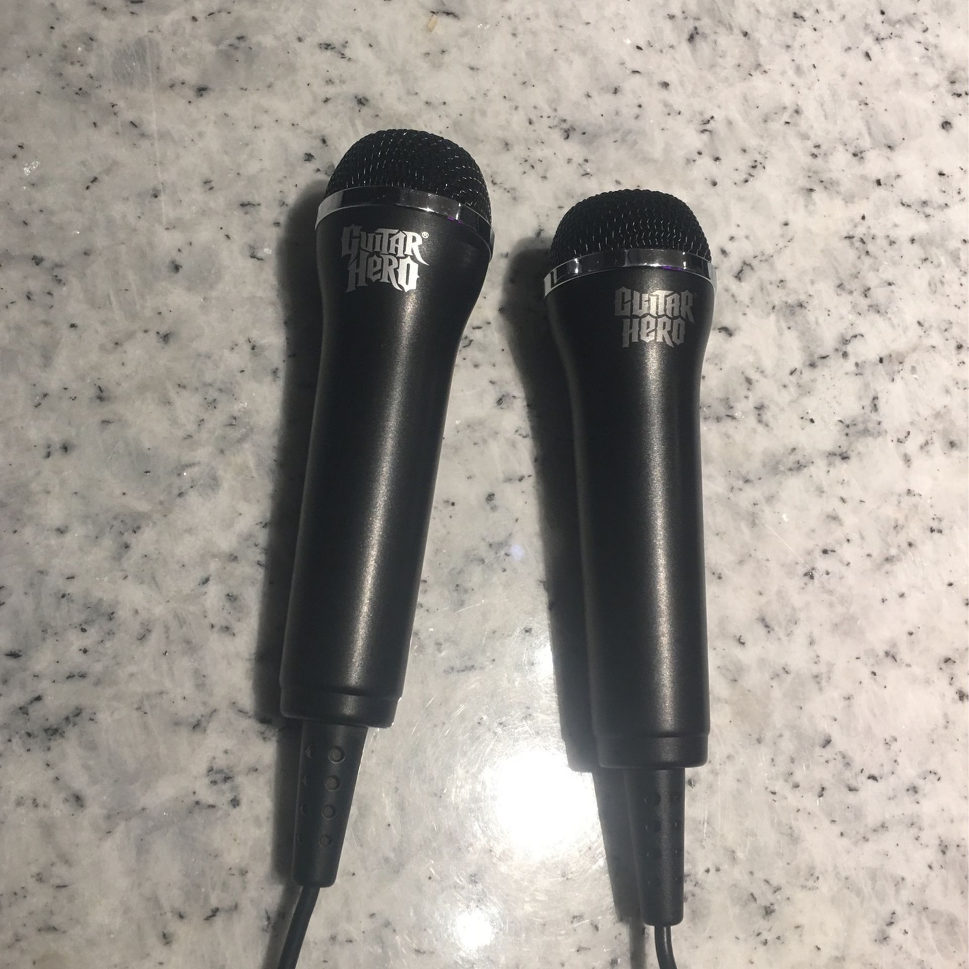 Activision Guitar Hero Wired USB Mic - Xbox 360, PlayStation 2 & 3, Nintendo Wii