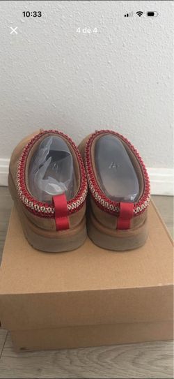 Uggs size 4