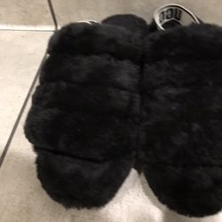 UGG Fluffy Yeah Slides (Black) Size : 9 