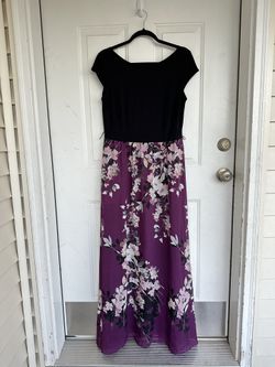 SLNY Floral Maxi Dress Beautiful Plum Purple Evening Dress Size 8