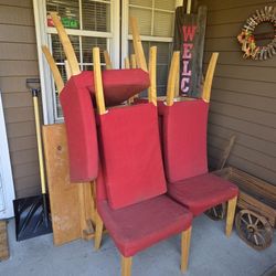 4 wood chairs 