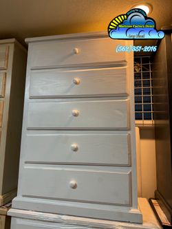 White pinewood dresser cajonera de Pino nuevo new