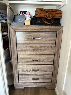 Dresser