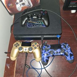 Ps4 Slim 4 Controllers 8 Games Downloaded 