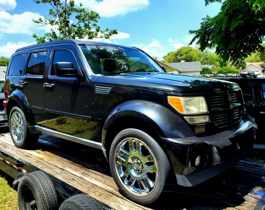 2011, Nitro Mechanic Special Dodge ( Simil Suv Jeep Fj Cruiser ) Good Transmission Excellent Body & Paint Nice Rims  Bad Engine Clean Title Obo