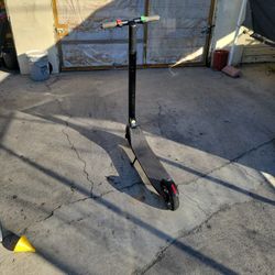 Ninebot By Segway Scooter Good Condition Ready To Ride Whit Charger About 15MPH.full Charged