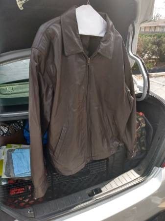 Brown Leather Jacket - R & R Casual, Size XL, Nice Condition, Pride $100, Sell Used $35