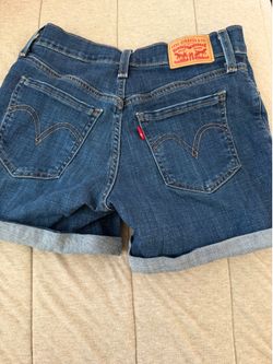 Levi’s short