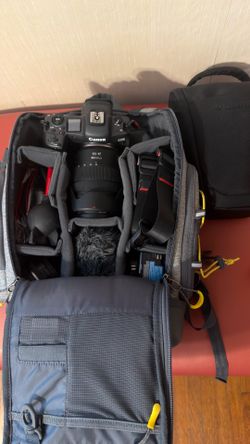 Canon EOS R5 Professional Creator Kit - RF 24-105mm L, Rode Audio, Bags & Accessories (Complete Bundle)