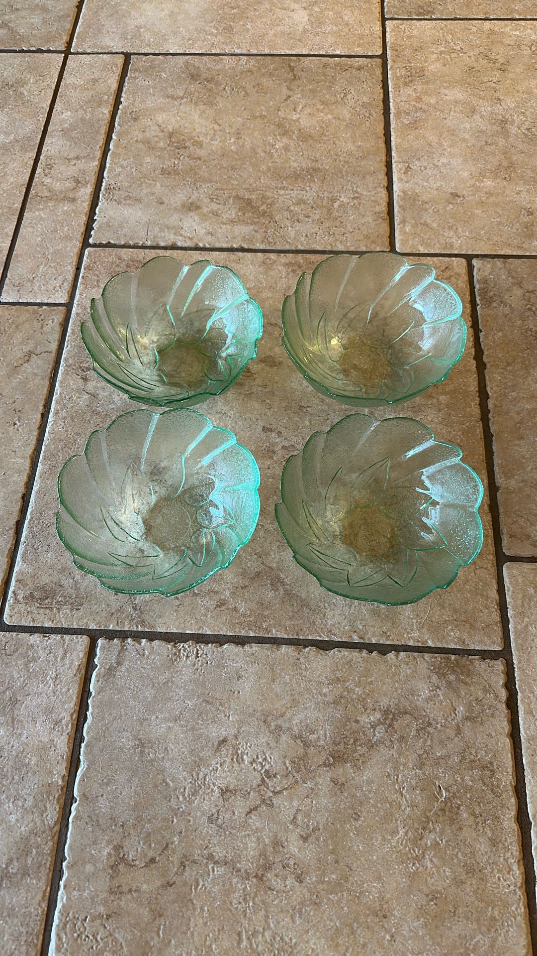 4 Glass Leaf Design Bowls