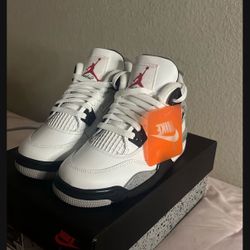 Jordan 4s   3.5y 