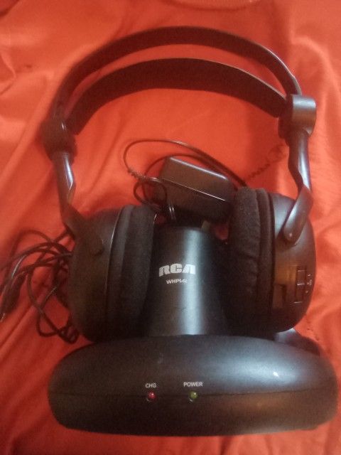 RCA WIRELESS HEADPHONES WHP141