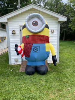 Giant Christmas minion