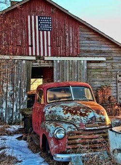 OLD RED TRUCK PICTURE