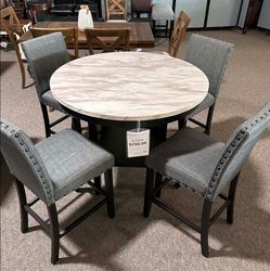 💞OM 💞  Brand New Dining Room set table and chairs