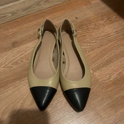 Women’s Flats Size 7 