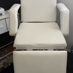 cosmetic chair