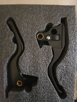 Advant black levers