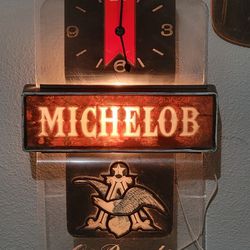 Vintage Michelob Clock With Light.  $20 Firm.  Repaired, Working.  Cash And Must Pick Up. Utsa Blvd And Vance Jackson Location 