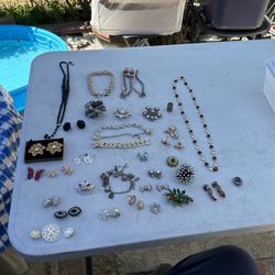 Costume And Old Jewelry 
