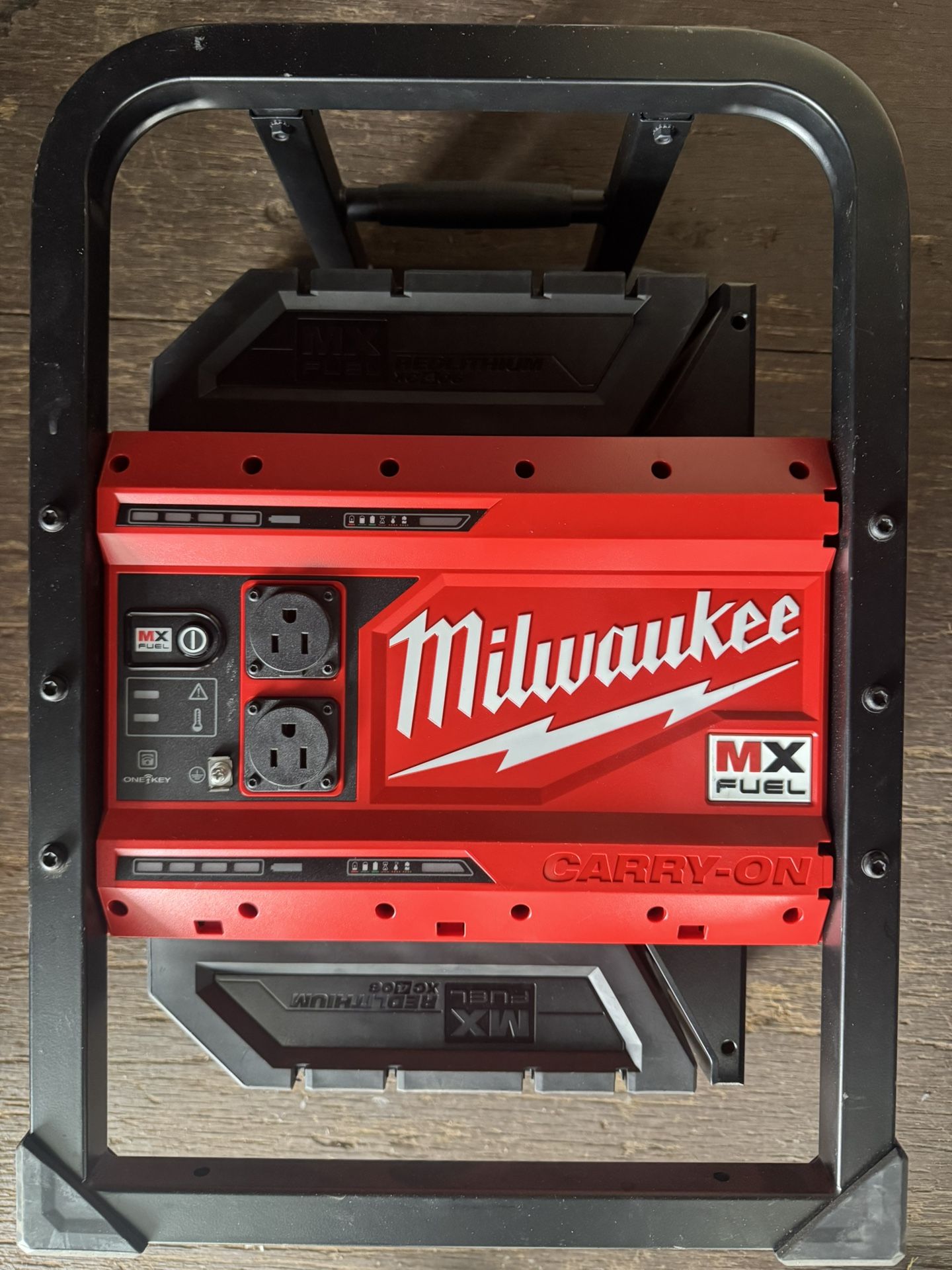 Milwaukee MX fuel Power Station $1500