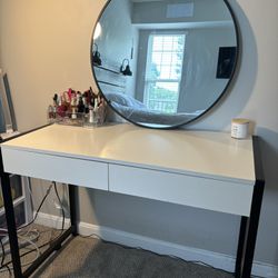 White desk and Round Mirror