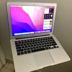 2017 MacBook Air • 256gb SSD • 8gb RAM • Charger • Excellent Condition • Two Available 
