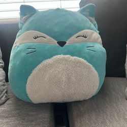 Blue Fox Squish mellow  Jumbo