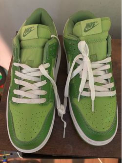 Nike low-top lace-up sneakers