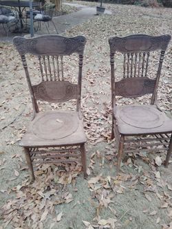 2 Vintage Chairs