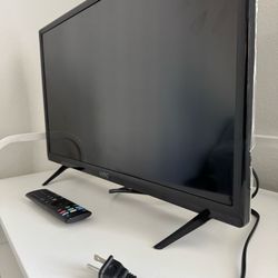VIZIO D-Series D24H-G9 24” 720p HD Smart LED TV with remote, Excellent condition