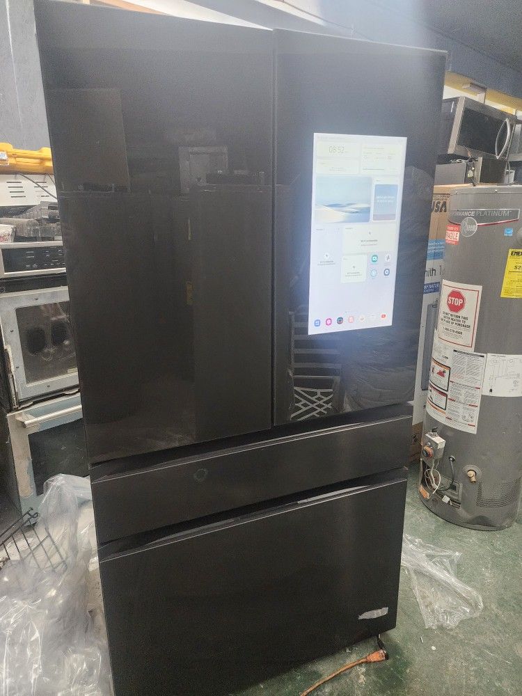 Bespoke 4 Door Family Hub Refrigerator 