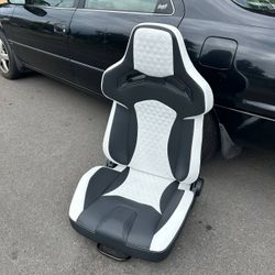 Car racing / sim racing seat